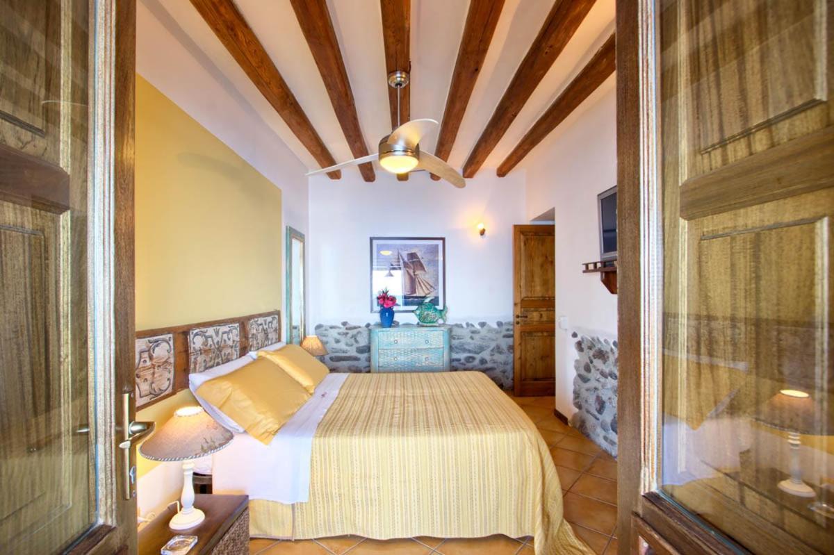 Rapanui Resort Santa Marina Salina Dış mekan fotoğraf